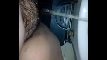 Quiero beber toda su pipí