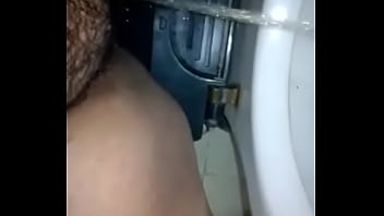 Quiero beber toda su pipí