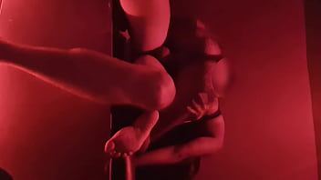 Com o amigo do marido na cabine de swing pt2