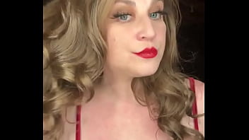 Red Lips Or No thumbnail