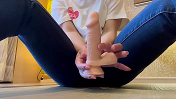 勉強が忙しくてオナニーできなかったけど、久々にオナニーしたら気持ち良過ぎて眠りそうになる女子大生。