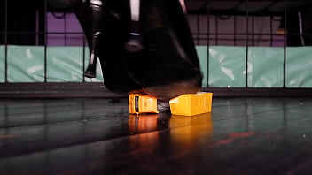 Giantess destroys your car and your life