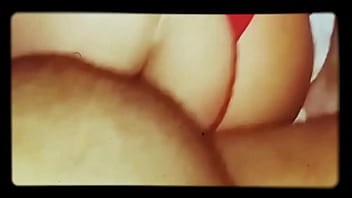 Apreciando o comedor com a esposa