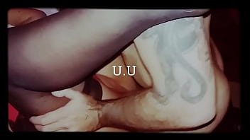 Apreciando o comedor com a esposa