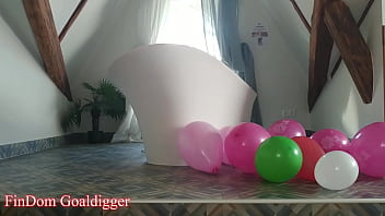 Highly arched feet in stockings