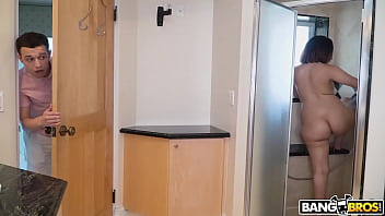 Bangbros thicc girl next door valentina jewels fucks her not so secret admirer