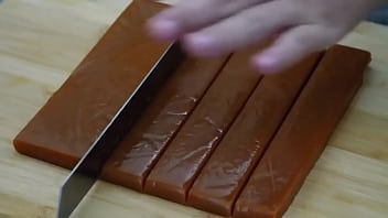 Metendo caramelo nessa safada