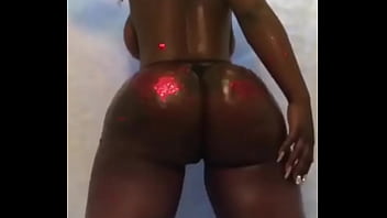 Velvet jiggle her butt