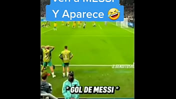 Abuelo le enseña a hijo