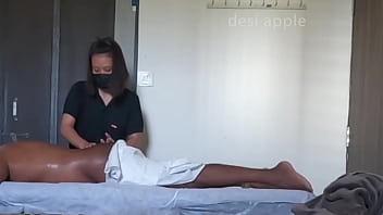 Spa lady got tempted after seeing cock