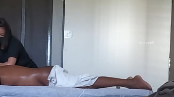 Spa lady got tempted after seeing cock