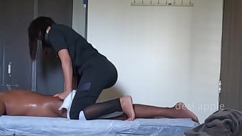 Spa lady got tempted after seeing cock