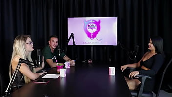 Foi convidada para ser esposa prefere morar sozinha a família sempre aceitou e o fetiche val mineirinha sheer red