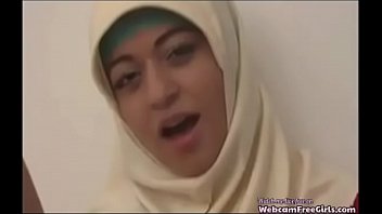 Masturbating muslim girl