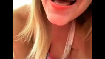 Loira novinha mandando recado pro kaká