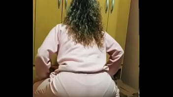 Novinha safada rebolando gostoso amadora gostosa dançando funk cheia de tesão Novinha safada rebolando gostoso amadora gostosa dançando funk cheia de tesão