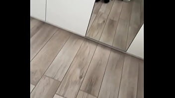 Mio marito è in videochiamata in riunione di là gli porto il caffè così ️#stocking #heel #sexy #porn #hard