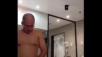 Tá foda eu fico me vendo pegando mulher e enlouqueço de tesão eu tenho que fazer outro menage