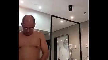 Tá foda eu fico me vendo pegando mulher e enlouqueço de tesão eu tenho que fazer outro menage