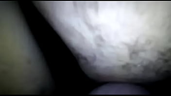 Corneador agradecido para que lo dejen comer mas seguido