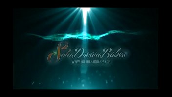 Nonton A Solo Moment thumbnail