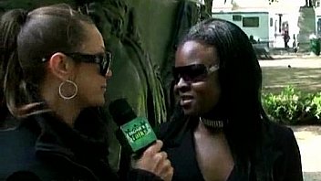 Amateur chick takes money for a fuck 28