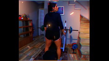 Foi fazer sexo com seu instrutor de academia e deu merda literalmente