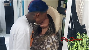 Esperou o corno ir trabalhar para pegar o sobrinho Esperou o corno ir trabalhar para pegar o sobrinho