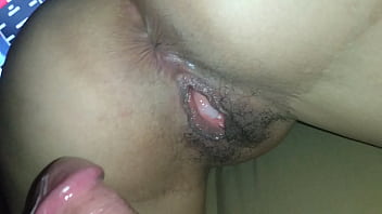 Rica india le saca la leche a un macho lechoso