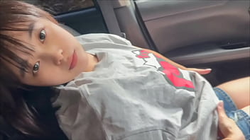 早くシたくてたまらないカップルは車の中でsexでイキまくる