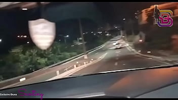 Bruna santiny chupando uma rola enorme