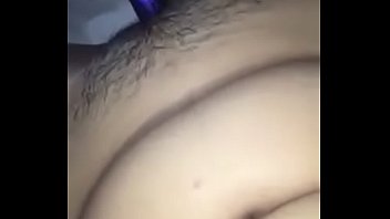 Prima cachonda quiere que le meta la verga