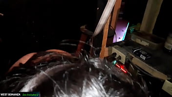 Geraldine sucks my cock cum in her mouth in d j booth