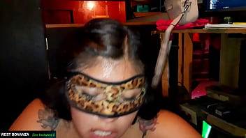 Geraldine sucks my cock cum in her mouth in d j booth