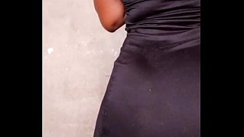 Solo african slut showing off her ass