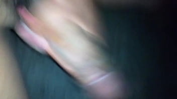 Aburrido en casa y sin nadie con quien follar