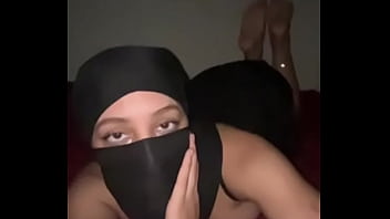 Hijab plays with her pretty feet arab toes soles & foot obsession pov