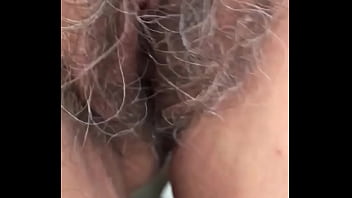 Mãe mostrando buceta pro seu filho