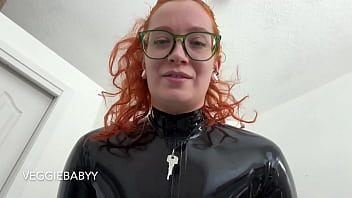 Huge cock futa mommy in black latex catsuit pegs you hard and feeds you cum veggiebabyy