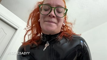 Huge cock futa mommy in black latex catsuit pegs you hard and feeds you cum veggiebabyy