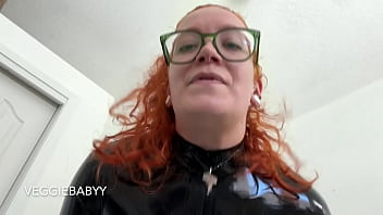 Huge cock futa mommy in black latex catsuit pegs you hard and feeds you cum veggiebabyy