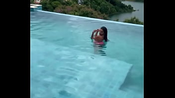 Onde mais seria gostoso rebolar assim