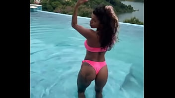 Onde mais seria gostoso rebolar assim