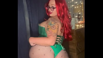 Rt if you’d help me take this off bbw cosplay hotwife