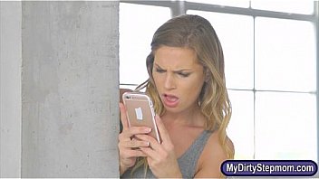 Cassandra cain and sydney cole threesome on the couch