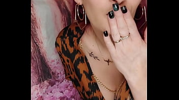 Ne dit on pas au mois de mai faite se qu'il vous plait je vous souhaite