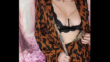 Ne dit on pas au mois de mai faite se qu'il vous plait je vous souhaite