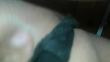 La grabó mientras cocina