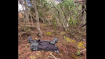 Follando en el bosque que riko es culiar al aire libre