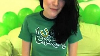 Irish emo hottie and webcam Irish emo hottie and webcam